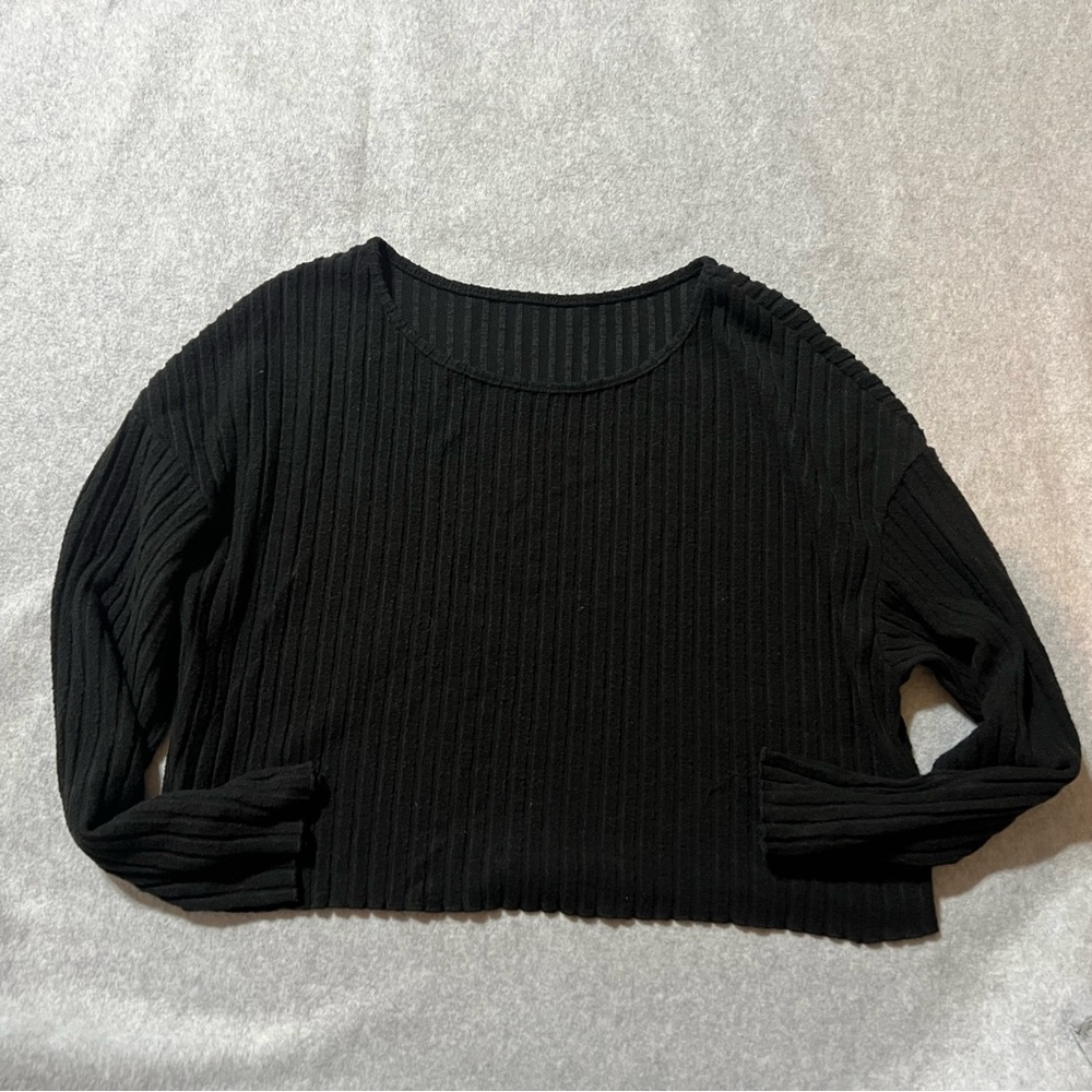 SHEIN Soft Black Ribbed Cropped Sweater